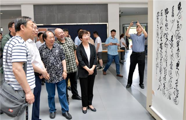 民盟吉林省委会“凝心铸魂强根基、团结奋进新征程”主题教育书法展开幕式暨“民盟中央美术院吉林省分院创作基地”揭牌仪式举行