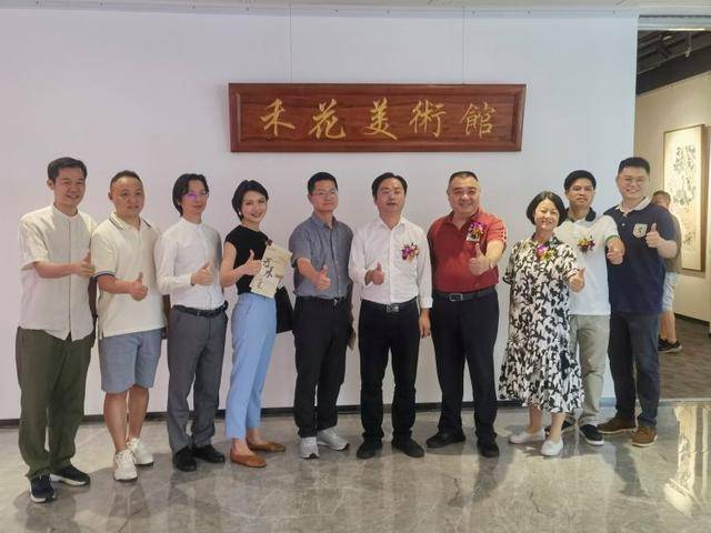 深圳首家社区民办公益美术馆在龙岗平湖禾花社区揭牌图1