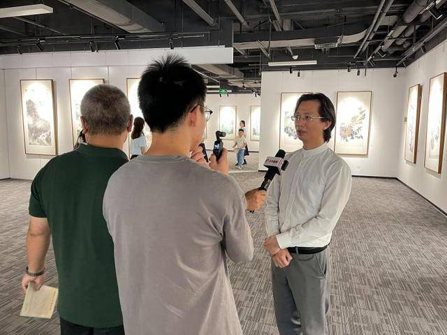 深圳首家社区民办公益美术馆在龙岗平湖禾花社区揭牌