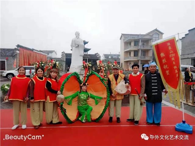 金溪县青年采茶剧团的拿手好戏：非遗节目——抚州采茶戏《毛洪记》和金溪《蚌壳灯》