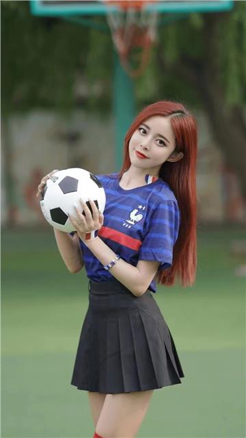 亚洲天后、中国国际新闻杂志社副社长张羽希Venus 在杭州唱响亚运会主题曲心心相融
