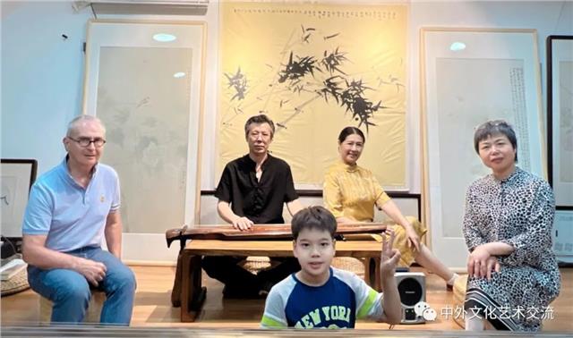 世界因爱而生，笔墨香融琴韵——记Jimmy MacCarthy与杜尾顽的艺术家情缘