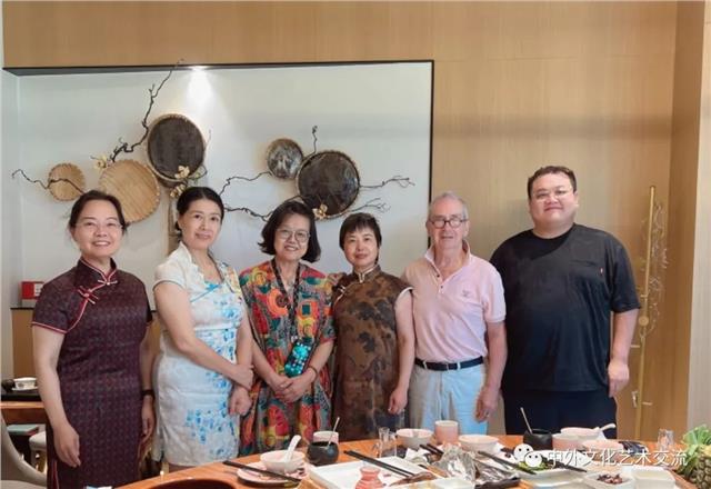 艺术无国界，谈笑皆鸿儒—爱尔兰传奇音乐家Jimmy MacCarthy情系《冰玉琴苑》