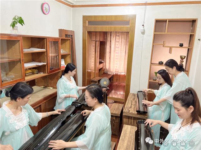 艺术无国界，谈笑皆鸿儒—爱尔兰传奇音乐家Jimmy MacCarthy情系《冰玉琴苑》