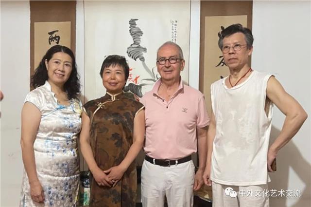 艺术无国界，谈笑皆鸿儒—爱尔兰传奇音乐家Jimmy MacCarthy情系《冰玉琴苑》