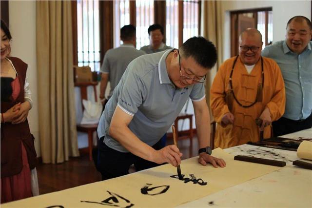 首届“中国（宁波 · 香山）禅诗奖”颁奖典礼暨全国诗歌名家走进香山寺禅诗之旅成功举办