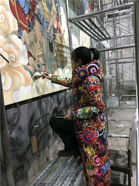 (真迹)青年画家萧楠主笔绘制《五百罗汉》大型壁画，精美绝伦
