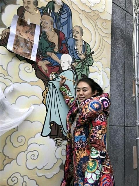 (真迹)青年画家萧楠主笔绘制《五百罗汉》大型壁画，精美绝伦