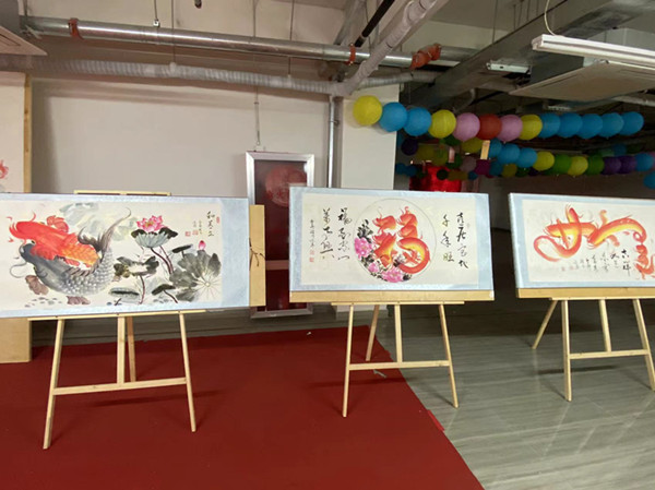 国家级画家高文清——以书画作品致敬劳动者暨迎“五一”书画作品展在雄安容城容西清泉社区举办