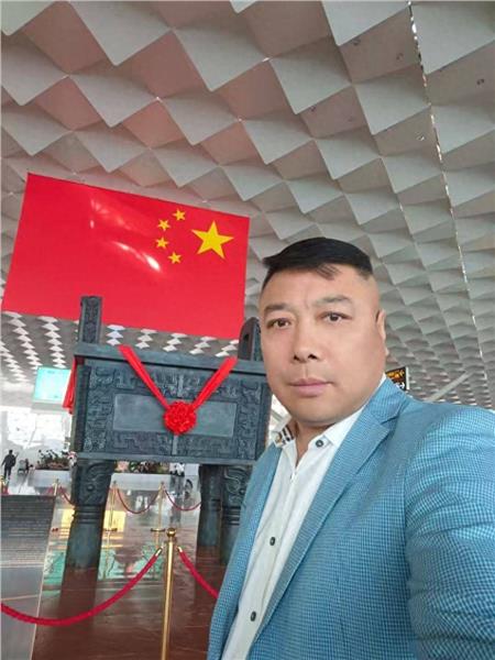 郝江华《爱的无缘》：在宿命与觉醒中探寻爱的哲学之光
