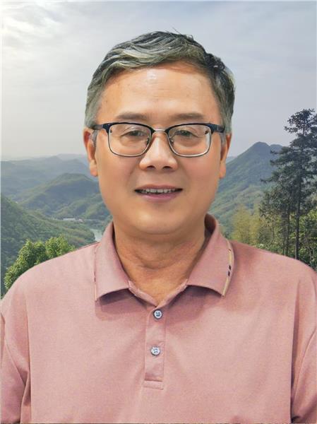 中国国际新闻杂志社书画传播院智库书画艺术家顾成杰简介