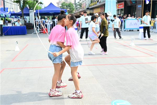 绳舞飞扬，跃动全城——2025合肥市全民健身运动会跳绳比赛燃动商圈