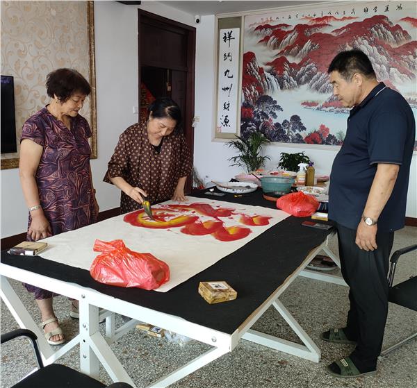 笔墨绘生活，文化入基层——著名画家高文清莅临山东省栖霞市喜祥果蔬开展文化交流活动