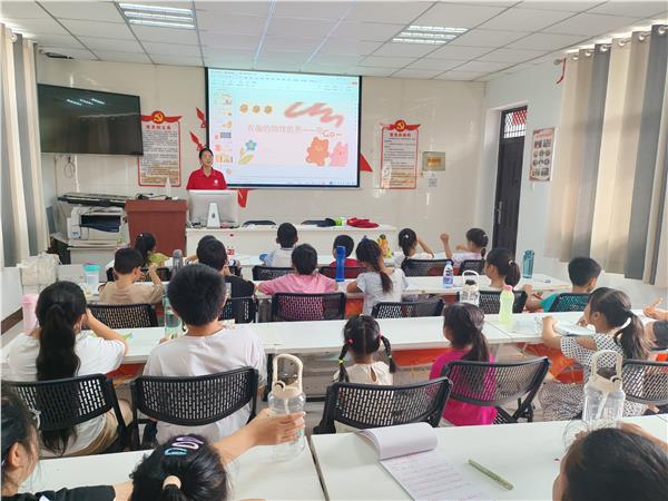 共青团计划——安阳师范学院物理与电气工程学院“探物明理 科普启航”志愿服务队走进世纪名城社区开展科普实践活动