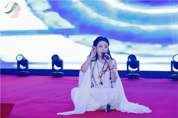 张羽希：以疗愈之音铸大爱，全球百场音乐会赋能众生，构建疗愈产业新生态