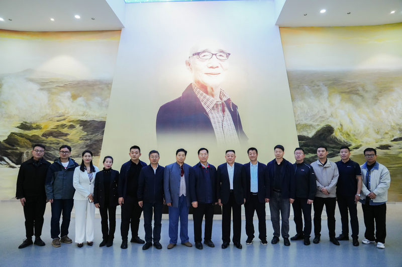 17.jpeg “探寻商道 筑梦未来”:首期企业家进大学校园联谊活动在郑州启动