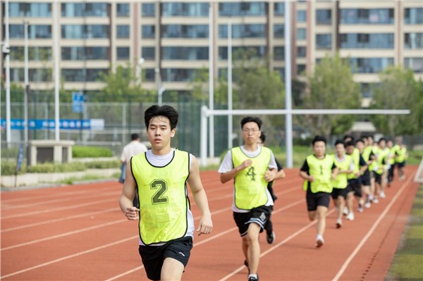 青春力量、逐梦赛场！2025 年合肥市《国家体育锻炼标准》达标赛青年组选拔赛开赛