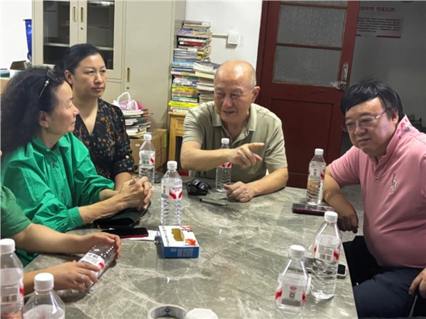 _IBK_4.JPG 华侨图书馆里海内外嘉宾欢聚一堂,共绘图书漂流新蓝图