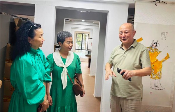 _IBK_3.JPG 华侨图书馆里海内外嘉宾欢聚一堂,共绘图书漂流新蓝图