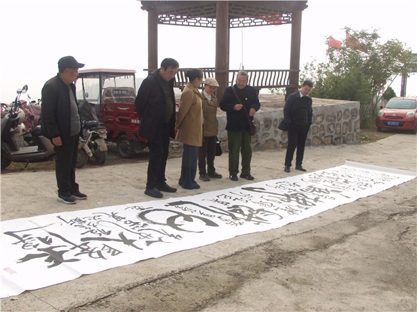 _IBK_1.jpg 以笔为媒 以墨为韵——焦作革命老区纪念馆举办红色书法笔会