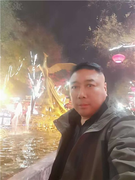 _IBK_微信图片_2025-11-06_092418_996.jpg 郝江华:爱的走着