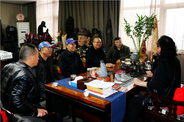 “精忠报国武术文化行”走进少林小龙武校 共赏功夫盛宴，开展书法交流