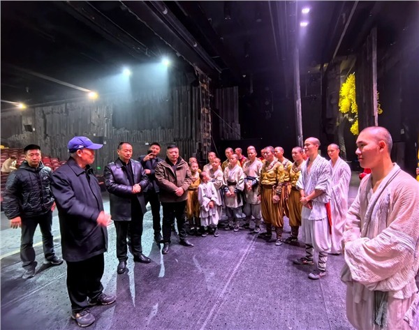 “精忠报国武术文化行”走进少林小龙武校 共赏功夫盛宴，开展书法交流