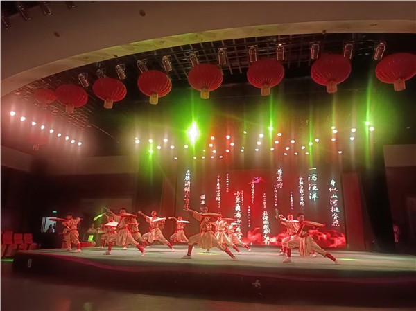 文忠民将军题词“精忠报国书院”“保家卫国”助力全球文武行活动弘扬爱国精神