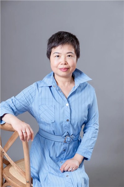 _IBK_4.jpg 根植故土,情系四海——记爱尔兰著名侨领陈秋梅的中西桥梁人生