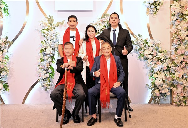 沈火新、颜光兴导演收徒仪式盛大举行 众星云集见证游淇潆入门