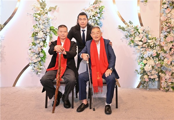 沈火新、颜光兴导演收徒仪式盛大举行 众星云集见证游淇潆入门