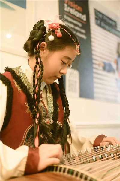 东方魅力绽放慈善音乐会，汉服古筝惊艳爱尔兰