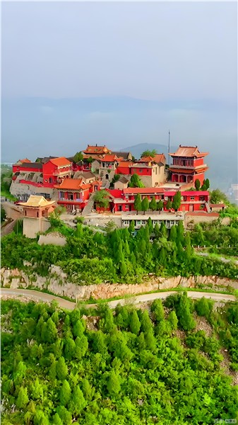 安阳市政协副主席刘鸿民一行赴林州白云山调研古建筑与传统文化保护工作