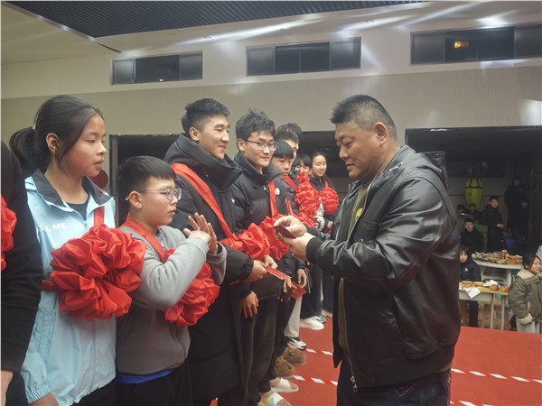 _IBK_9.jpg “精忠报国”杯国际散打赛事元旦联欢晚会暨刘兵散打基地新年表彰会成功举办