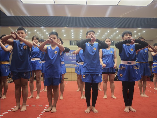 _IBK_3.jpg “精忠报国”杯国际散打赛事元旦联欢晚会暨刘兵散打基地新年表彰会成功举办