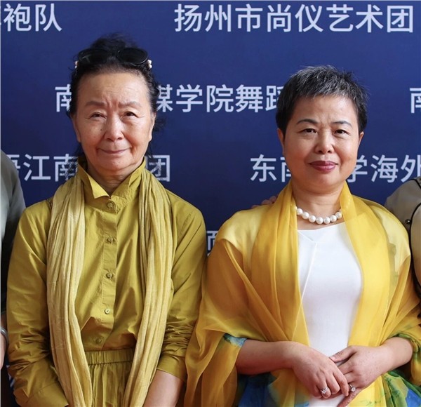 中国国际新闻杂志社爱尔兰分社社长陈秋梅再创佳绩！美国西雅图图书漂流站签约，推动中美文化交流