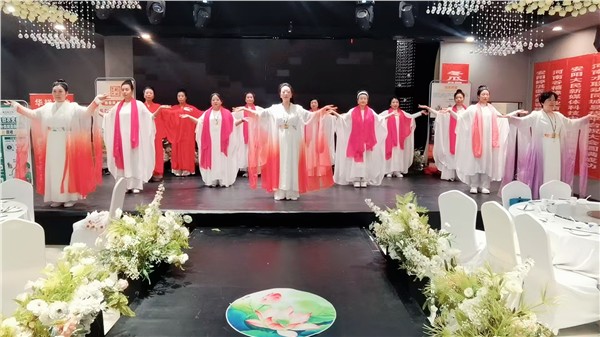 _IBK_2.jpg 中国国际新闻杂志社国际天缘禅舞艺术传播院携手安阳市企联举办“精忠报国”之“禅舞颂中华、再创新辉煌”迎新春晚会