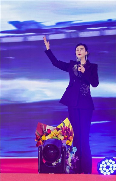 _IBK_15.jpg 英雄精神薪火传 文化聚力贺新春——“硬骨头六连”参战英雄与皖企名流共赴迎新春大联欢