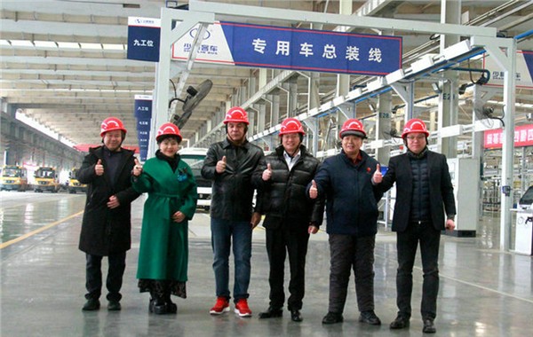 巴西华商会代表团到少林客车参访考察并成功签约