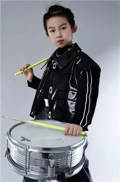 少年鼓手葛漠北将闪耀第六届“世界因爱而生”全球春晚舞台