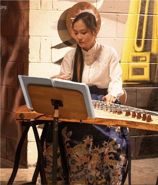 王思懿王禹祥姐弟惊艳“世界因爱而生” 第六届全球春晚的舞台