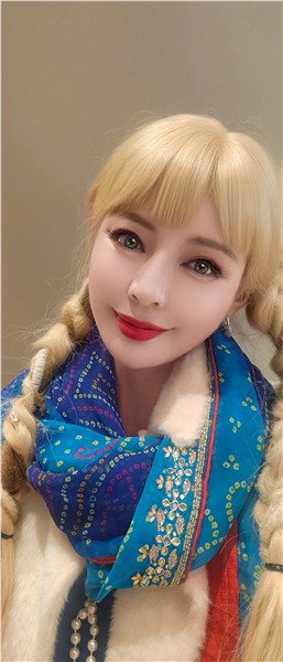 爱国港星、中国国际新闻杂志社副社长张羽希（Venus）获邀出席国际警察协会香港分会春茗晚宴 蓝衣致敬警队 以歌传递爱国爱港情怀