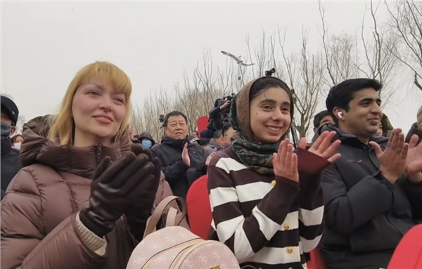 豫鲁曲艺携手 共传非遗文脉——安阳市曲协、文峰区大美文峰艺术团亮相山东胡集书会