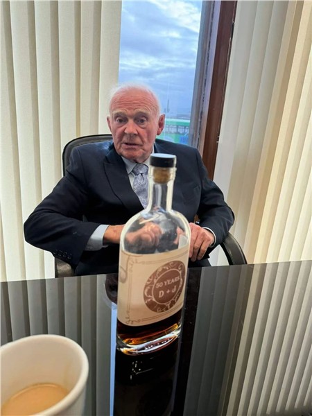 面朝大海，春暖花开——"爱尔兰威士忌之父"John Teeling专访