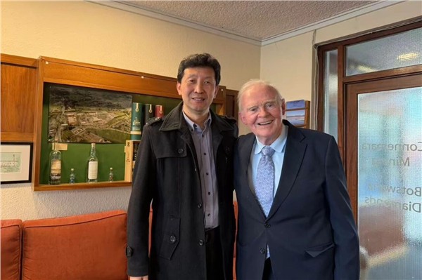 面朝大海，春暖花开——"爱尔兰威士忌之父"John Teeling专访