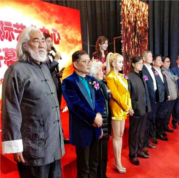 爱国港星、中国国际新闻杂志社副社长张羽希Venus3·28生日盛典闪耀，深圳连接器行业大会，以疗愈音乐赋能中国智造