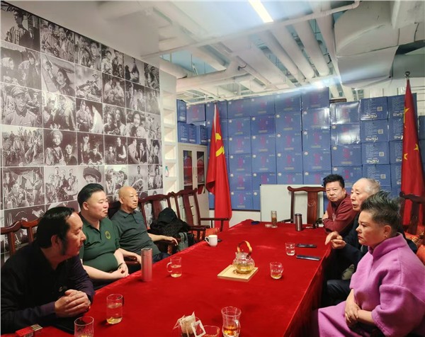 健康中国工程与红旗颂电影制片厂达成战略合作一一打造爱国正能量影视精品“精忠报国”之《在路上》