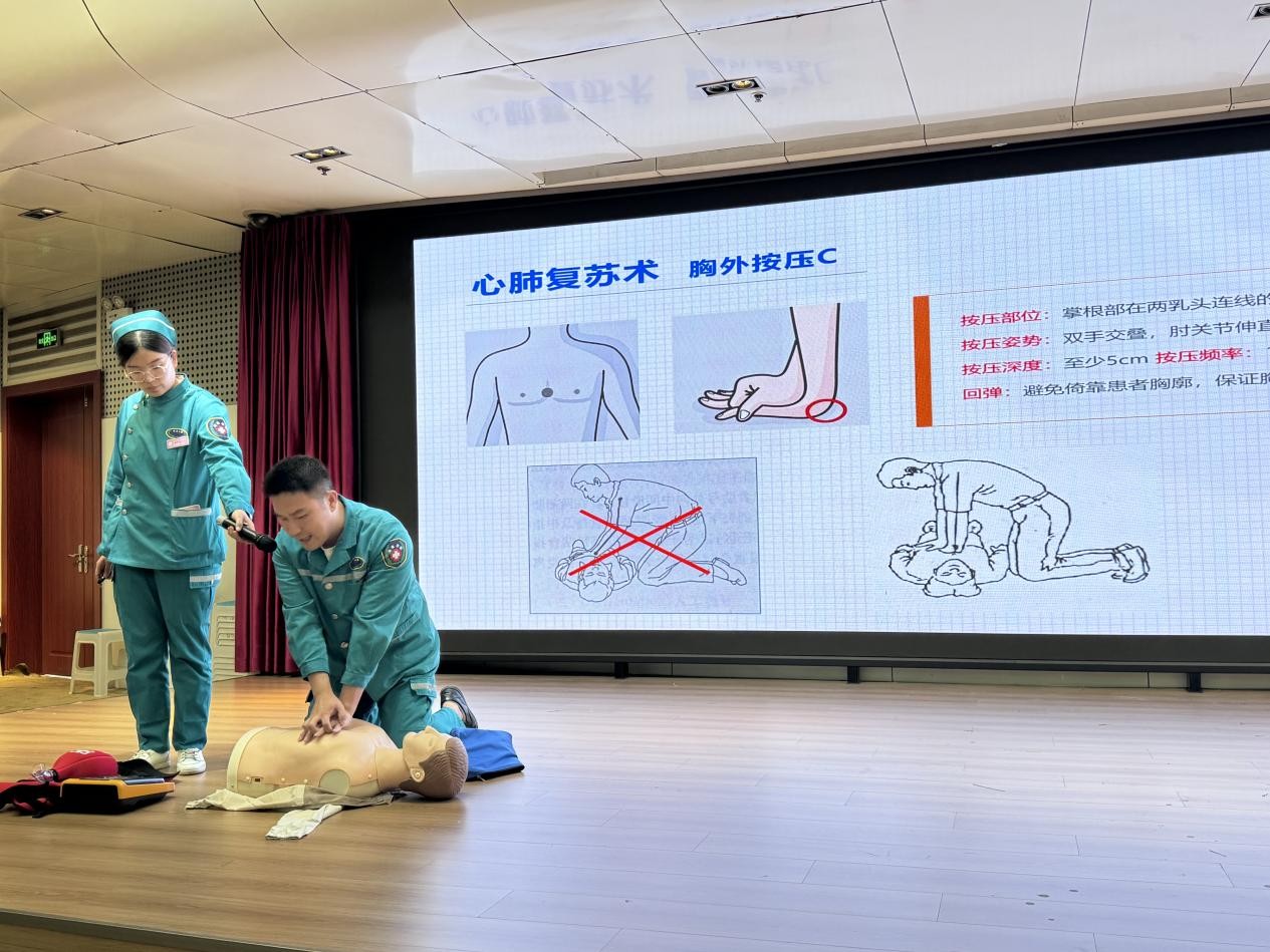 普及急救知识 守护生命健康——安阳工学院开展应急救护知识宣讲活动