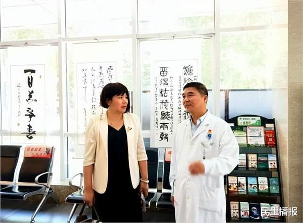 走廊藏翰墨 白衣写初心 —— 当书法遇见医者，一位医生的艺术坚守