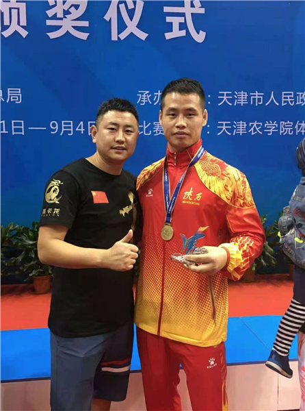 中国国际新闻杂志社等媒体指导单位的“精忠报国杯”国际散打赛事专家领导齐聚古都西安共商发展大计